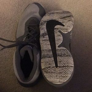 Nike Air Precision Men’s Basketball Shoes